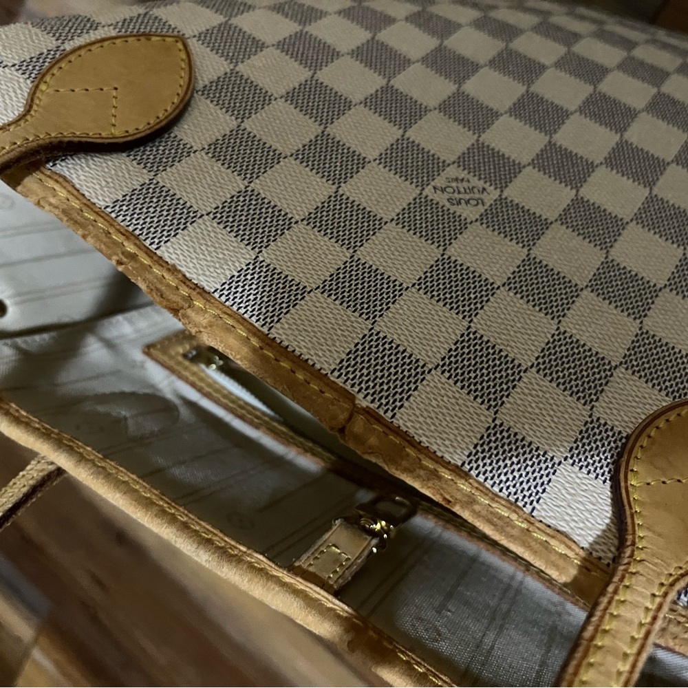 Louis Vuitton Neverfull MM in Damier Azur - Picture 6 of 13